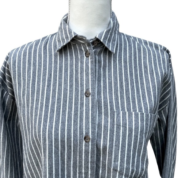 Madewell NWOT NWOT Grey and White Striped Westward Flannel Size X-Small - Picture 3 of 16